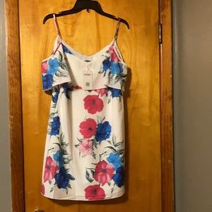 New w/ tag size M white cold shoulder summer dress